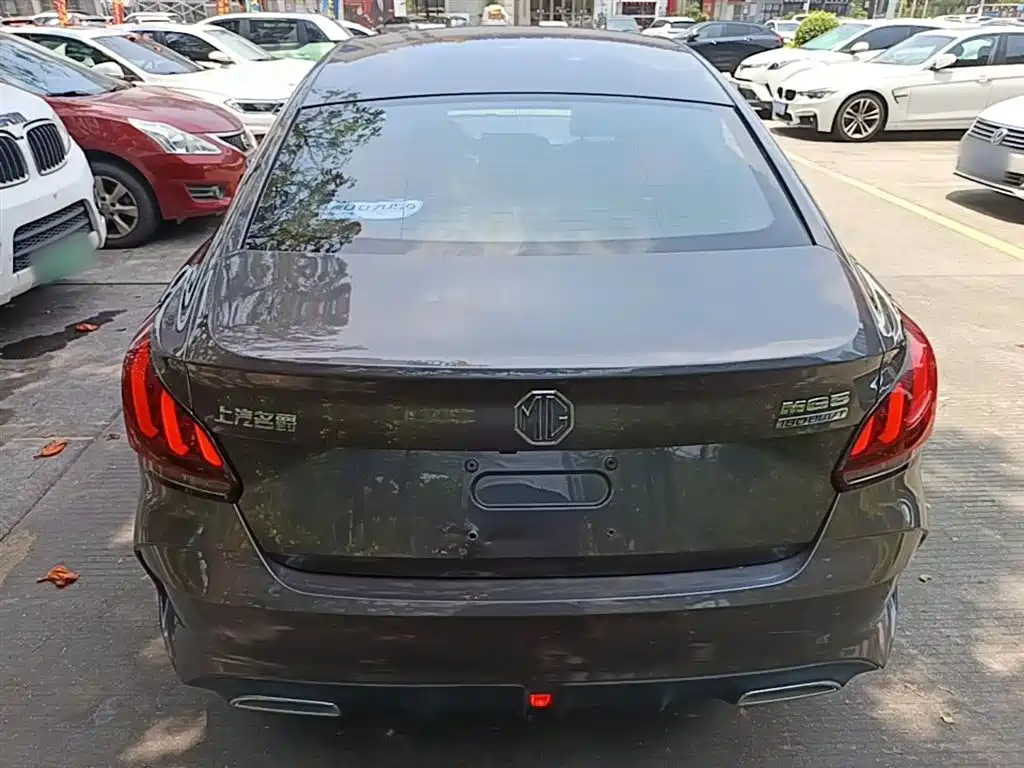 MG5 Facelift 180 DVVT CVT Youth Luxury