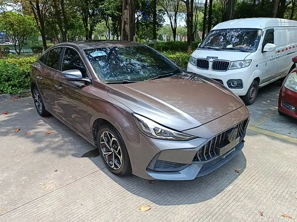 MG5 Facelift 180 DVVT CVT Youth Luxury