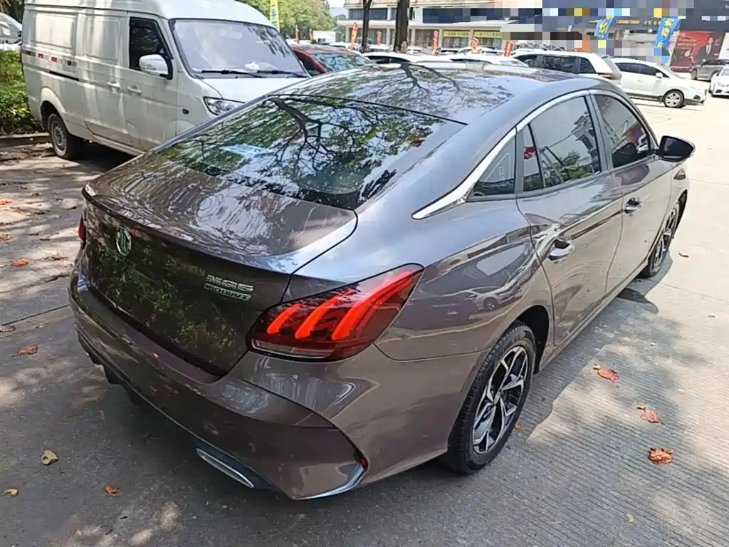 MG5 Facelift 180 DVVT CVT Youth Luxury