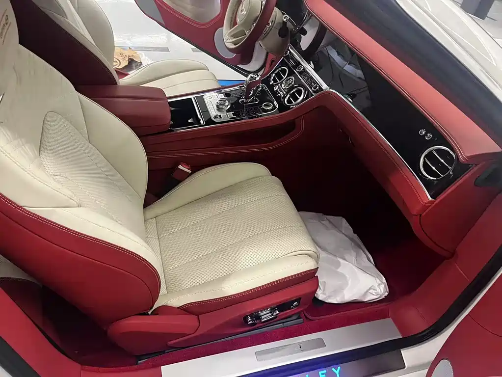 Continental GT 欧陆 2024款 4.0 T GT V8 敞篷版