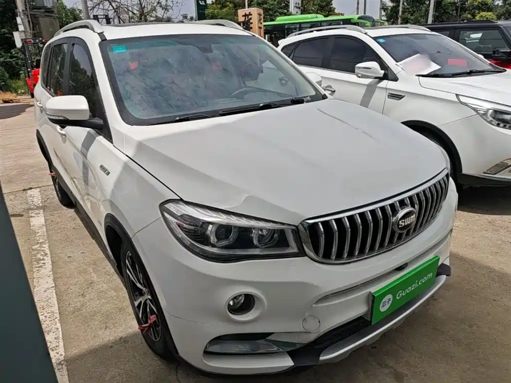 SWM X7 SWM斯威X7 2020款 2.0 L 手动舒适版 7座