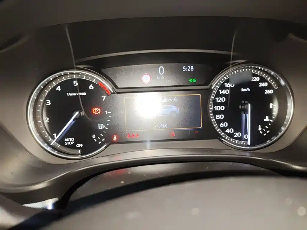 Cadillac XT4 28 T 2 WD Leading