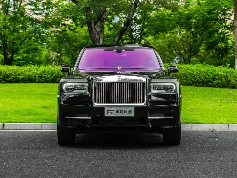 Rolls-Royce Cullinan 4-seat