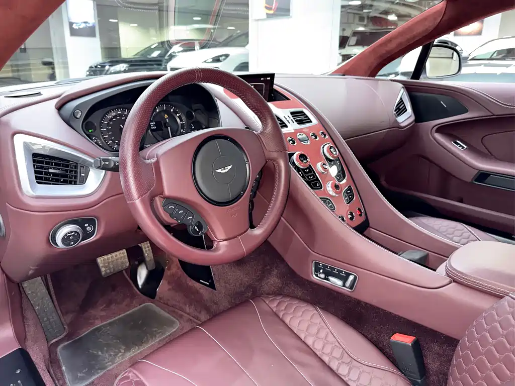 Vanquish Vanquish 2013款 6.0 L 标准型
