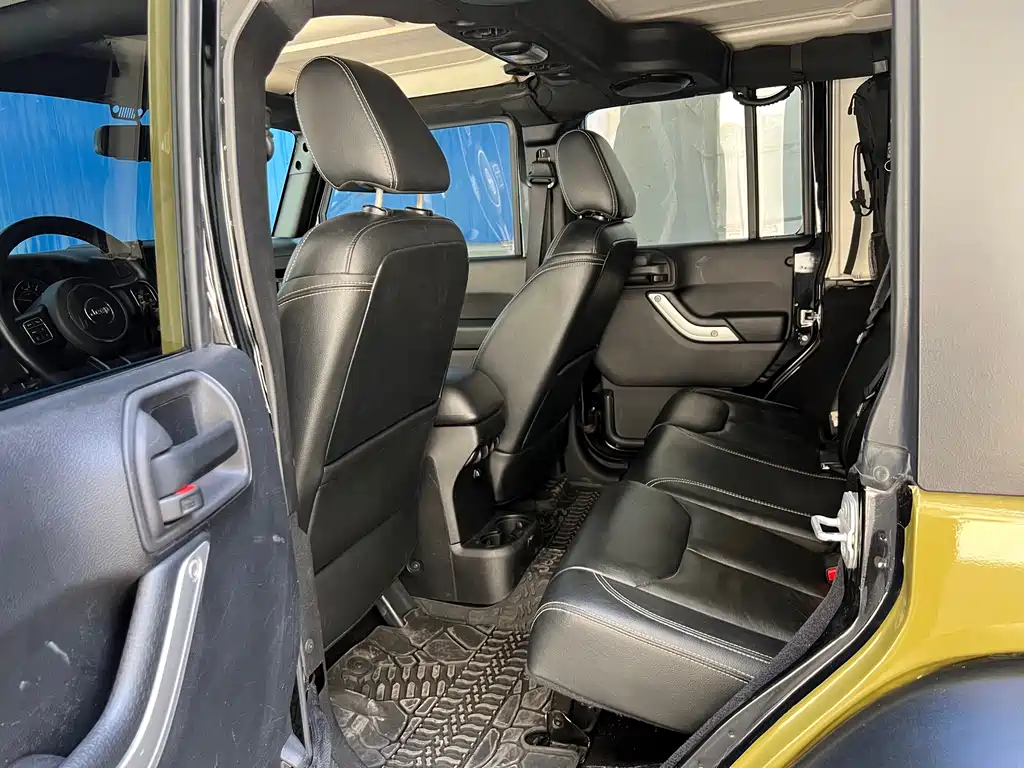 Wrangler 3.0 L Sahara 4-door Comfort Enjoyment
