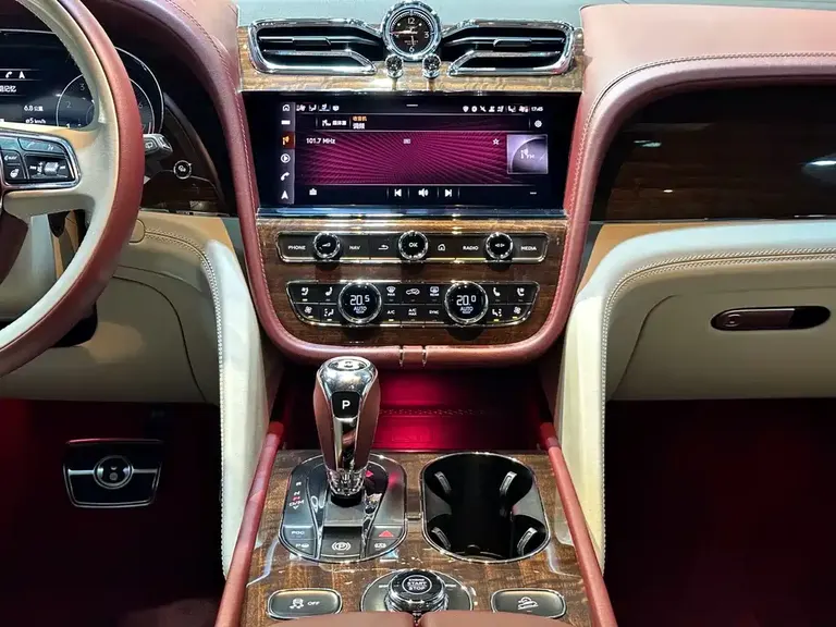 Bentley Bentayga 4.0 T V8