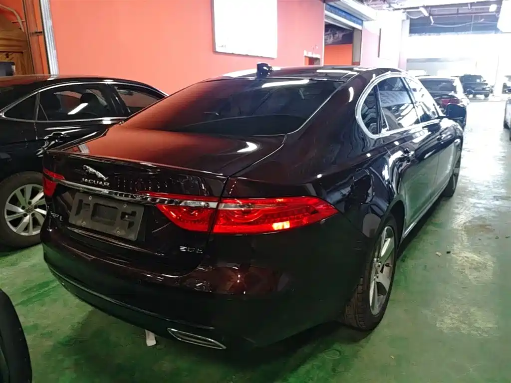 Jaguar XFL XFL 2.0 T P200 2 WD Elite