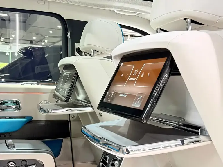 Rolls-Royce Cullinan 4-seat