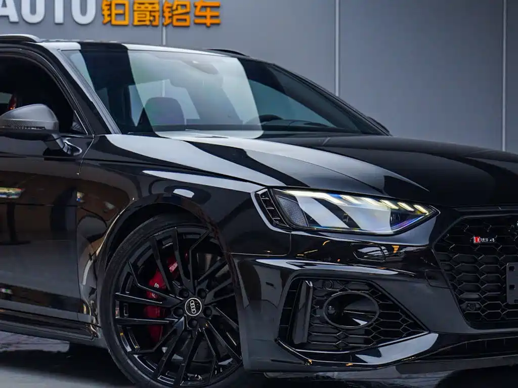 Audi RS 4 奥迪RS 4 2021款 RS4 Avant 黑曜版