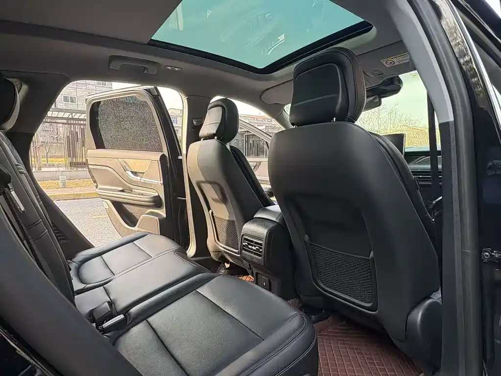 Corsair Facelift 2.0 T 2 WD Premium