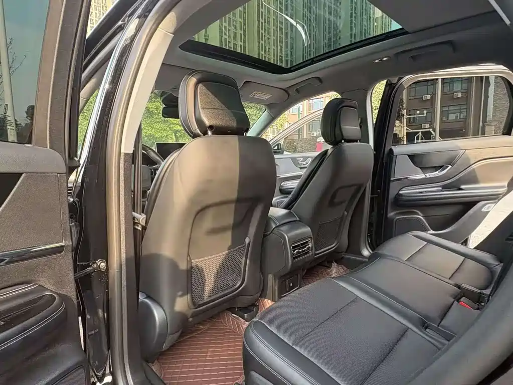 Corsair Facelift 2.0 T 2 WD Premium