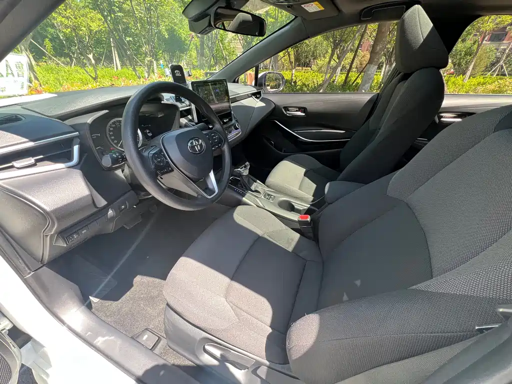 Levin Dual Engine 1.8 H E-CVT Luxury