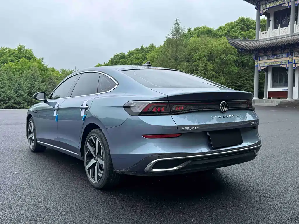 Lamando Lamando L 280 TSI DSG Spicy Cool