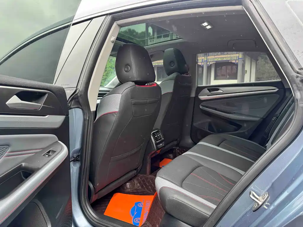 Lamando Lamando L 280 TSI DSG Spicy Cool