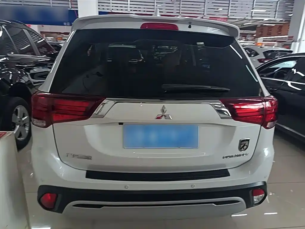 Outlander 欧蓝德 2019款 2.4 L 四驱致享版 5座 国V
