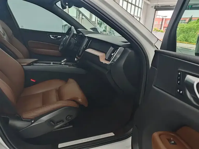 Volvo XC60 T5 4 WD Smart Vision Luxury
