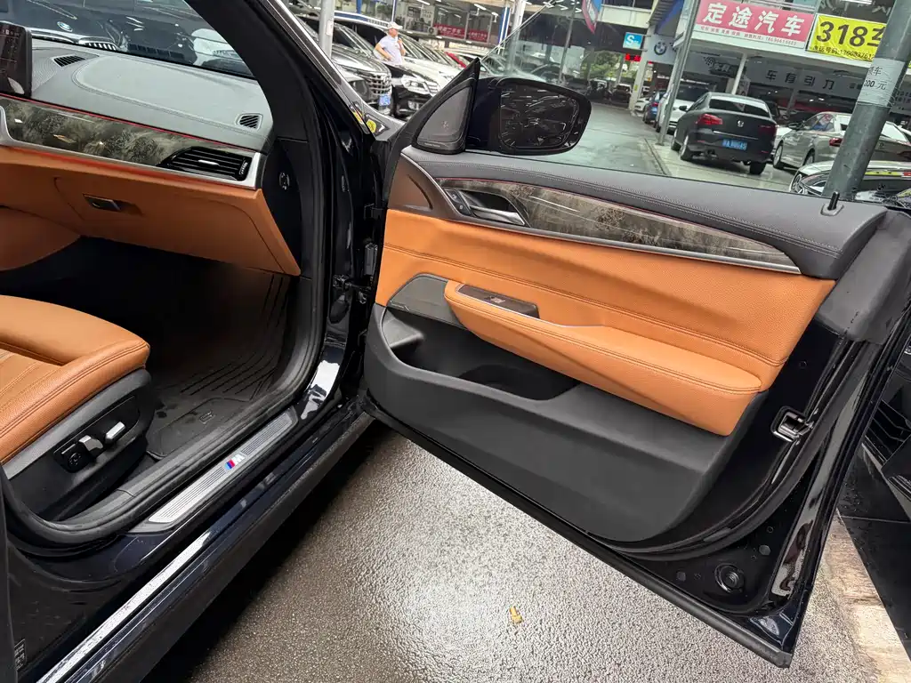 BMW 6 Series GT 630 i M Sport Package