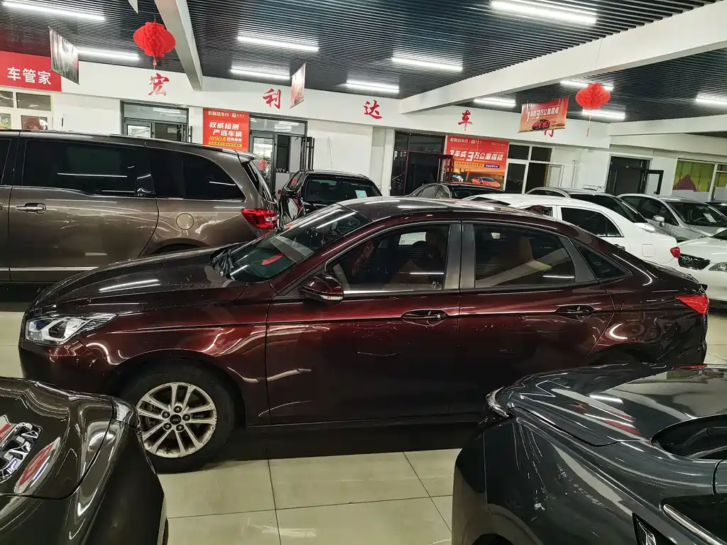 Escort Facelift 1.5 L Auto Quality Enjoyment( ) CN-VI