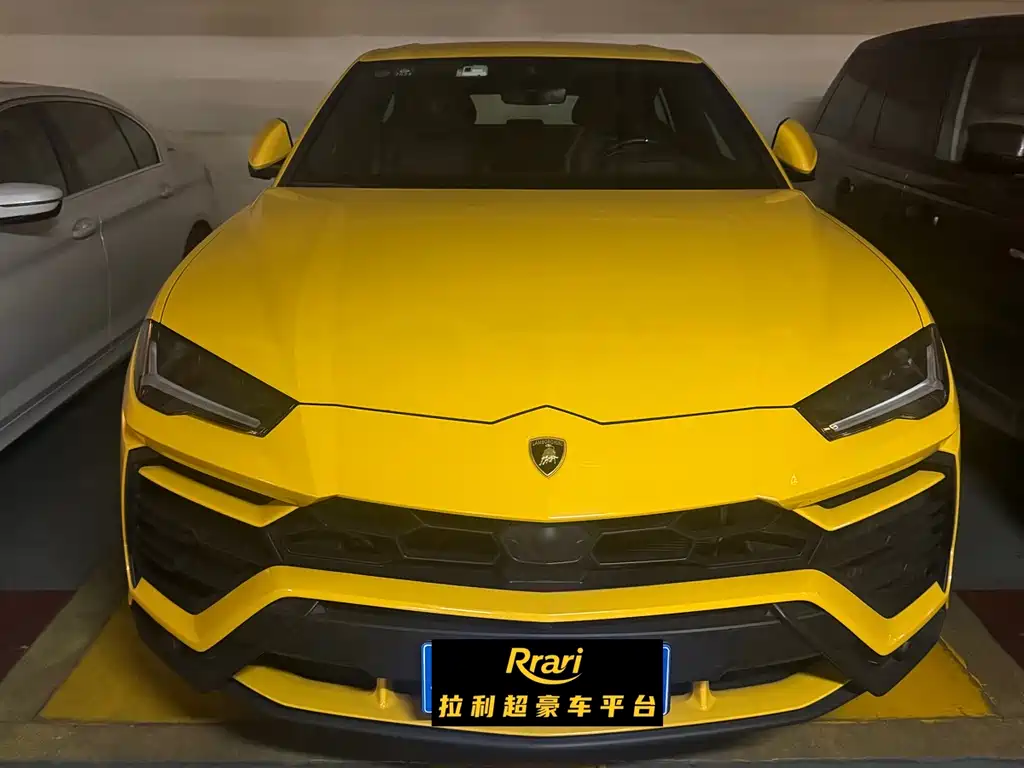 Urus 4.0 T V8