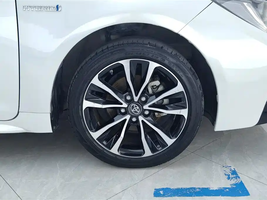 Levin Dual Engine 1.8 H E-CVT Sport