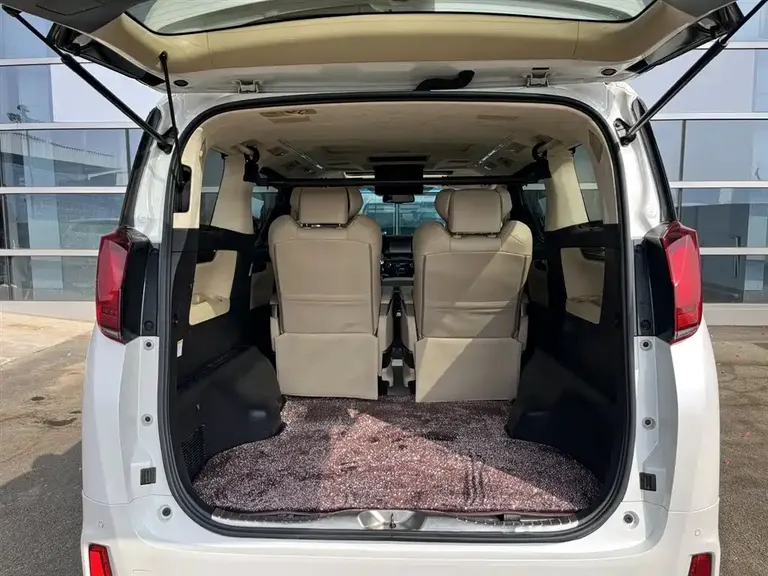Toyota Alphard 3.5 L Luxury