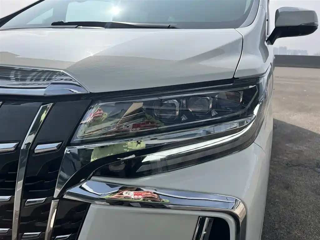 Alphard 3.5 L Luxury