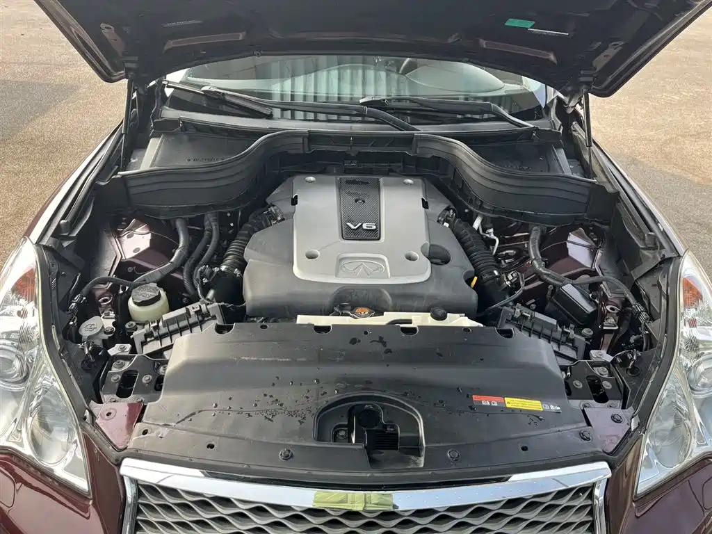 Infiniti QX50 2.5 L Joy