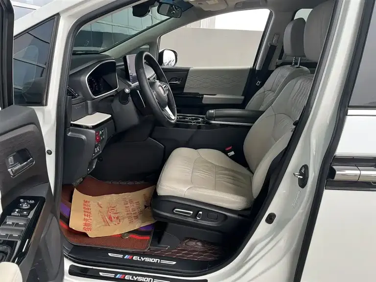 Honda Elysion 2.0 L e:HEV Luxury Early Enjoyment