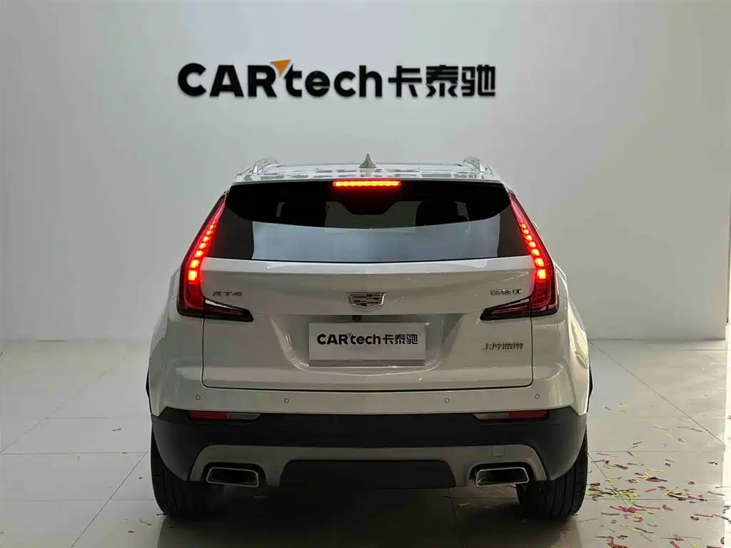 Cadillac XT4 28 T 2 WD Distinguished