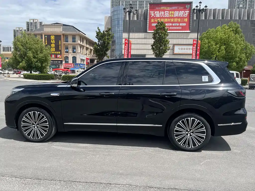 Galaxy M9 210 km 4 WD Navigator