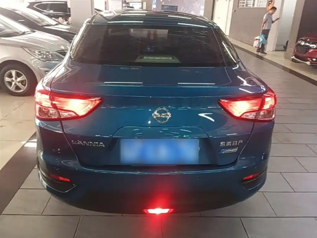 Lannia 蓝鸟 2018款 1.6 L CVT智酷潮音版
