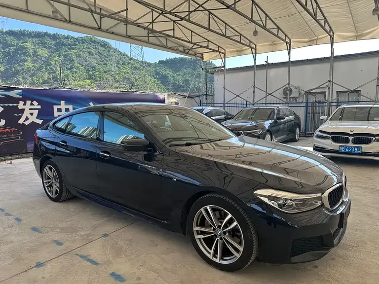 BMW 6 Series GT 630 i Luxury Design Package