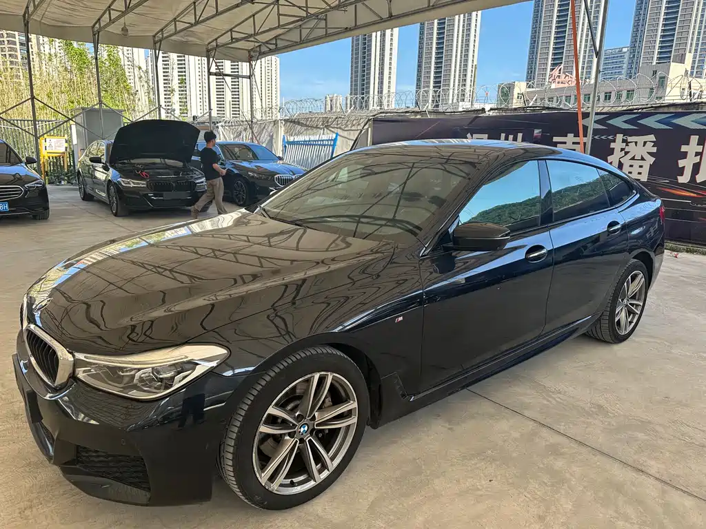 BMW 6 Series GT 630 i Luxury Design Package