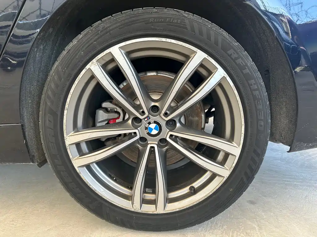 BMW 6 Series GT 630 i Luxury Design Package