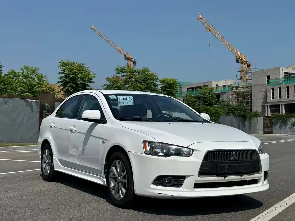 Lancer EX Zhishang 1.8 L CVT Luxury