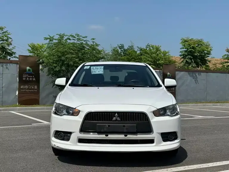 Mitsubishi Lancer EX Zhishang 1.8 L CVT Luxury