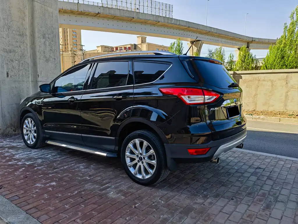 Kuga 2.0 L GTDi 4 WD Elite