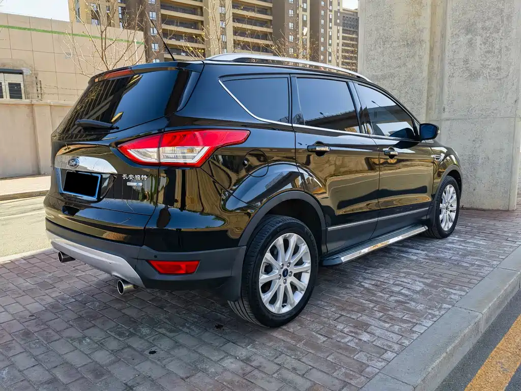 Kuga 2.0 L GTDi 4 WD Elite