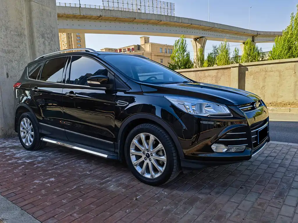 Kuga 2.0 L GTDi 4 WD Elite