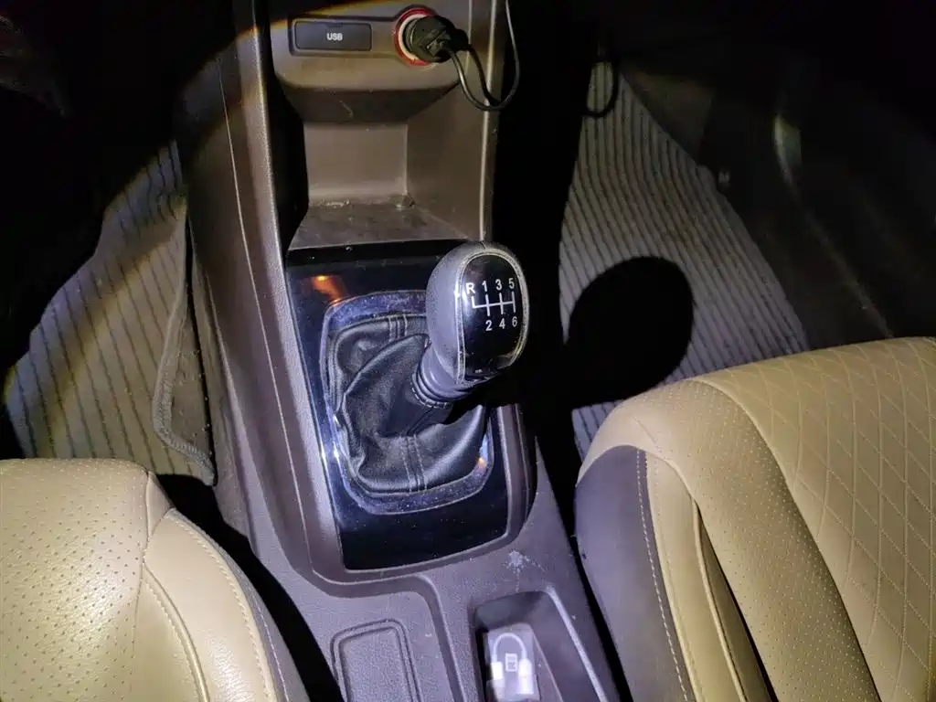 Baojun 310 W 1.5 L Manual Fashion CN-V