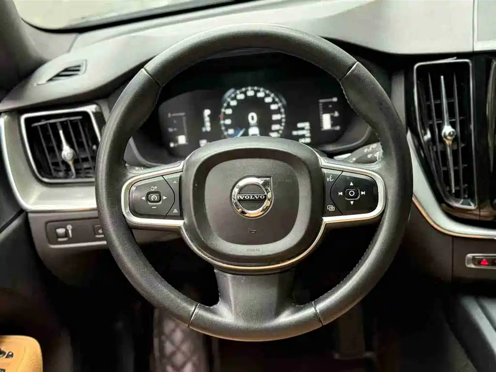 Volvo XC60 T5 4 WD Smart Vision