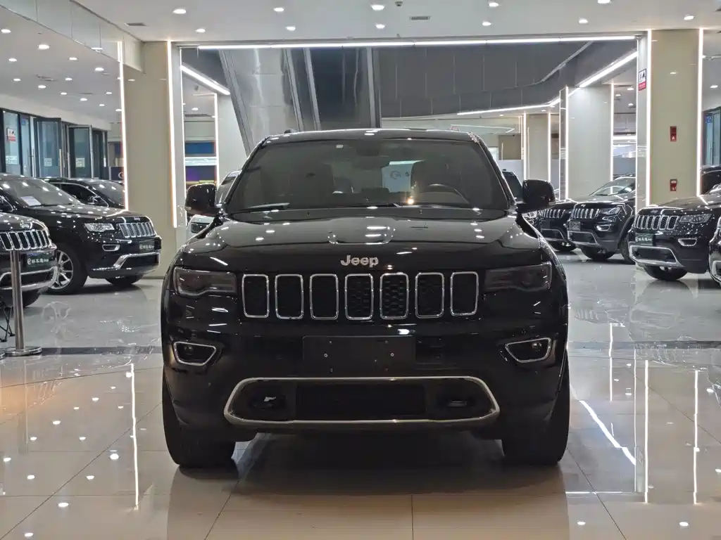 Grand Cherokee (Import) 3.0 L Elite Navigation