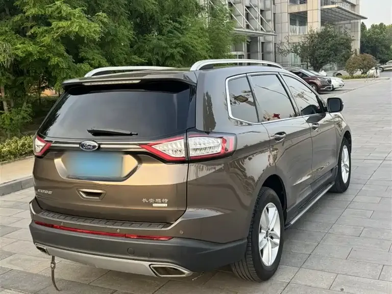 Ford Edge 2.0 T GTDi 2 WD Platinum Sharp
