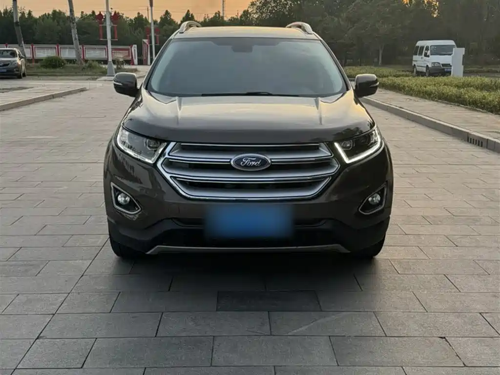 Edge 2.0 T GTDi 2 WD Platinum Sharp