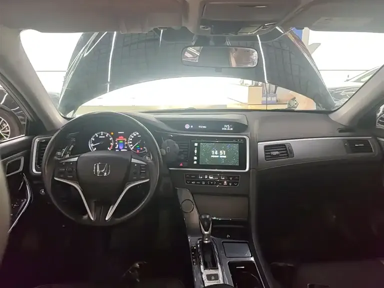 Honda Spirior 2.0 L Classic