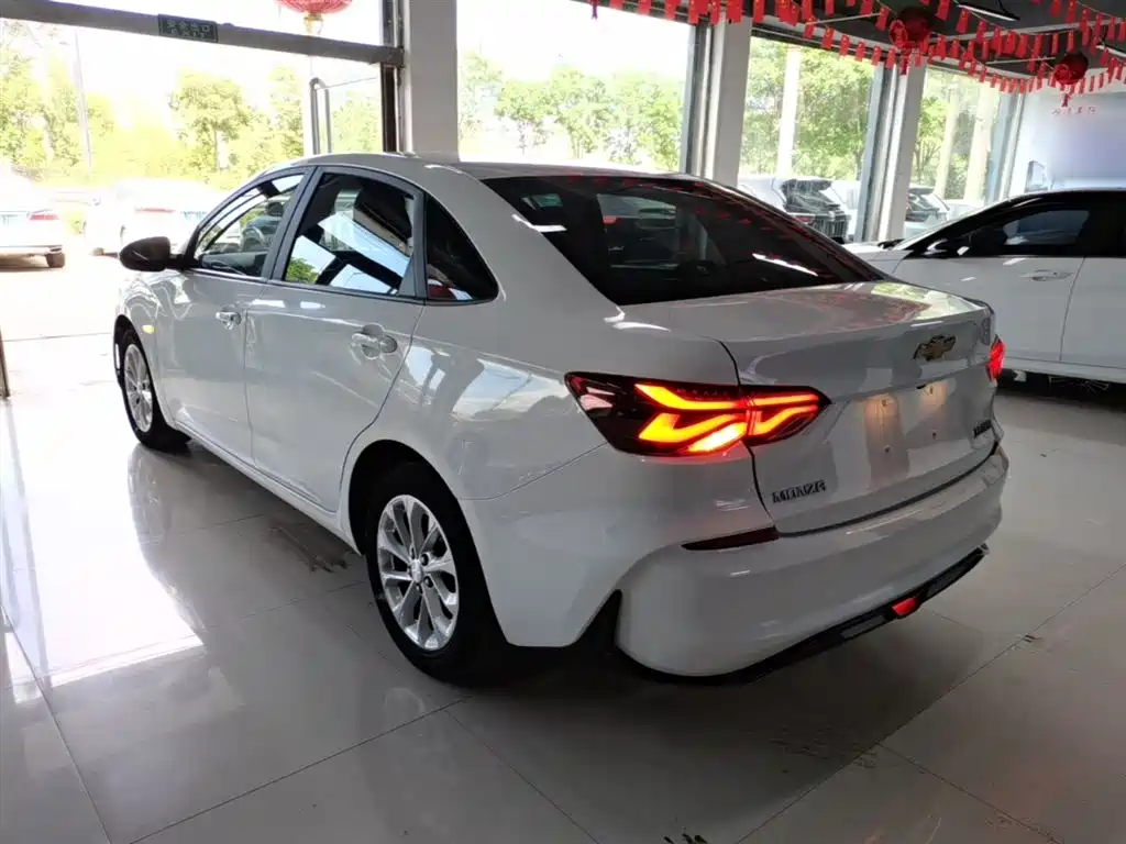 Monza 1.5 L DCT Pleasure
