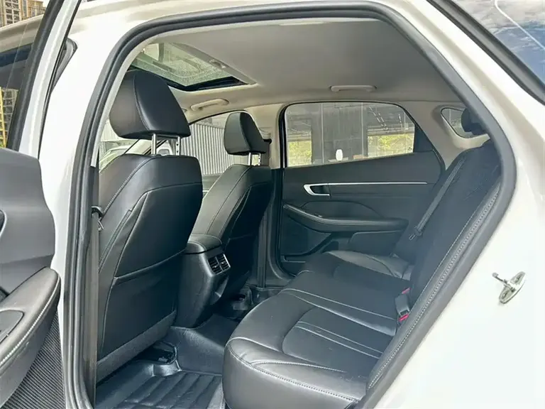 Hyundai Sonata 270 TGDi DCT GL Leading