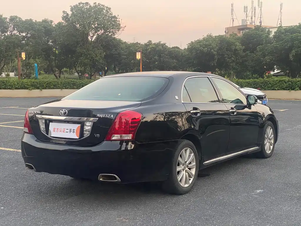 Crown 皇冠 2010款 2.5 L Royal 真皮版
