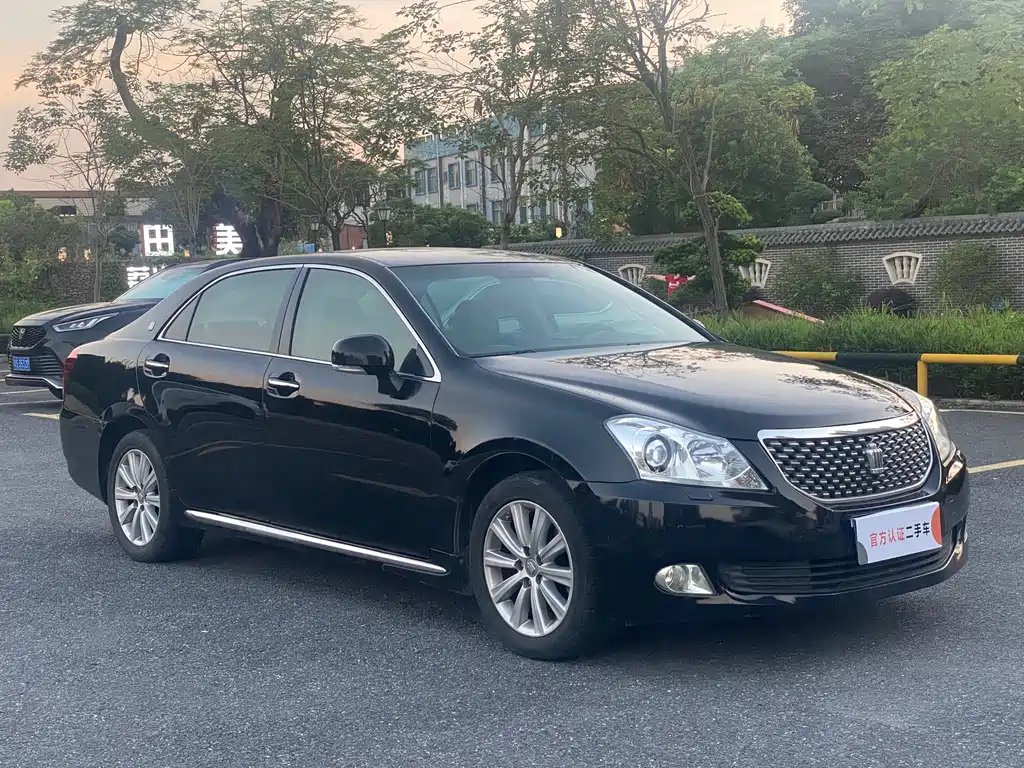 Crown 皇冠 2010款 2.5 L Royal 真皮版