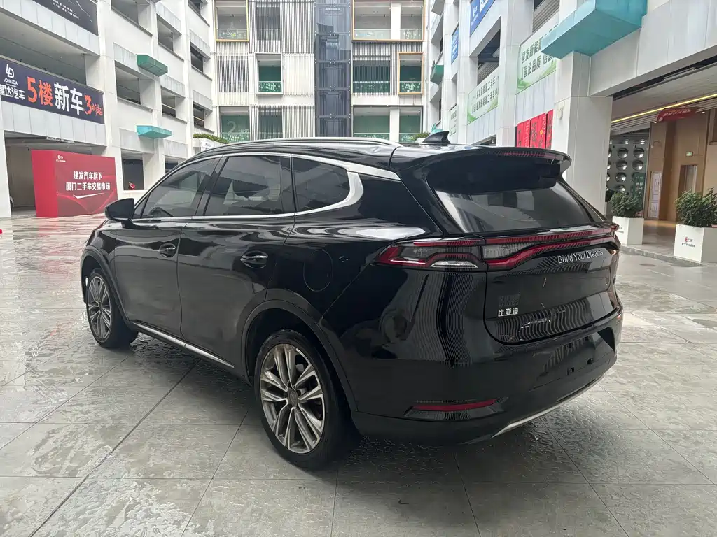 Tang 2.0 T Auto Connected Honored 7-seat CN-VI